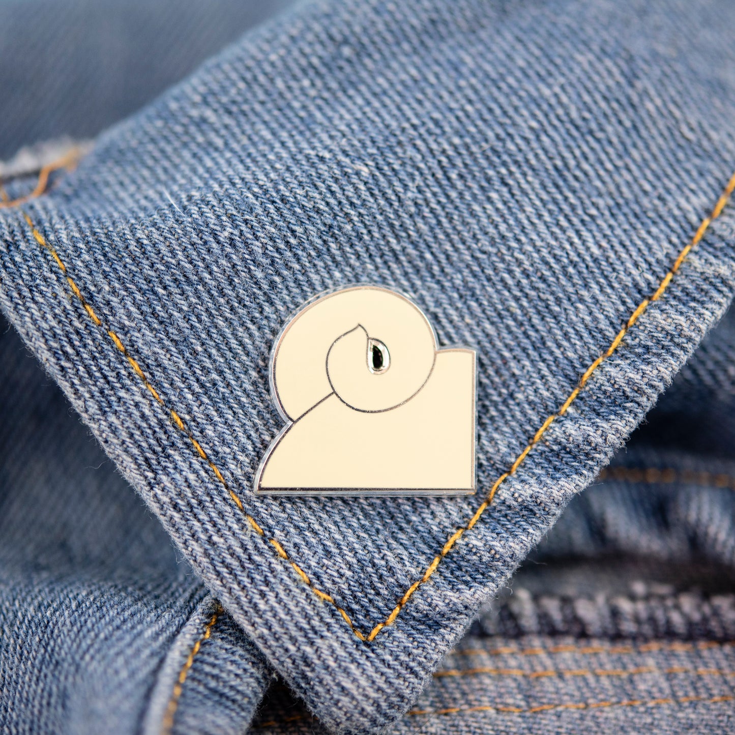 Fawn Pug Tail Enamel Pin